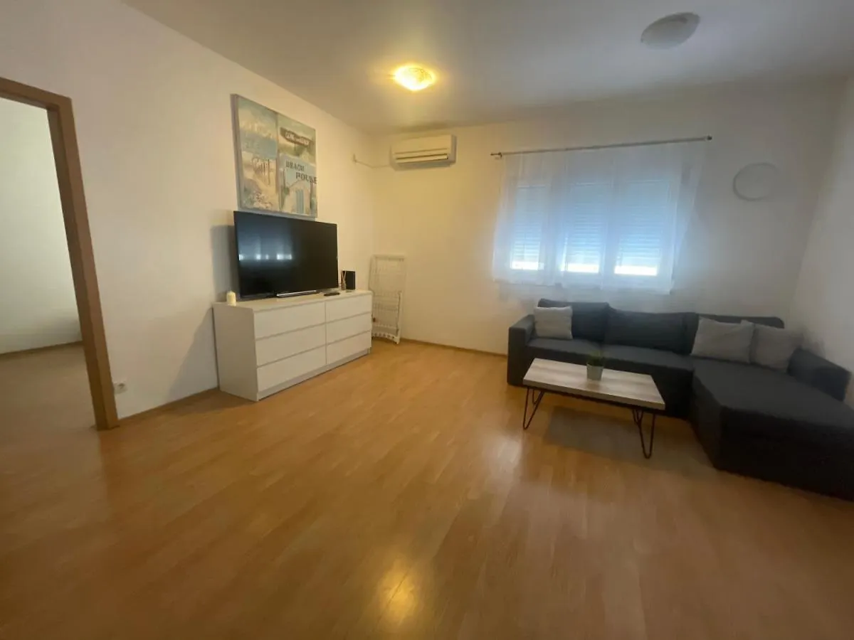 Apartment Lukica Split contacts